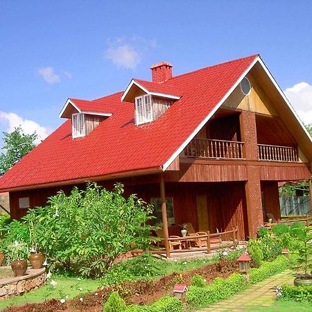 Hill Top Villa Hotel カロー エクステリア 写真