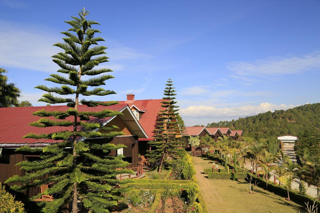 Hill Top Villa Hotel カロー エクステリア 写真